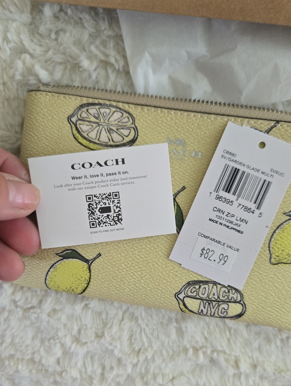 Coach Yellow Lemon Print Wristlet Clutch With Coach Box Very Giftable - Picture 6 of 7